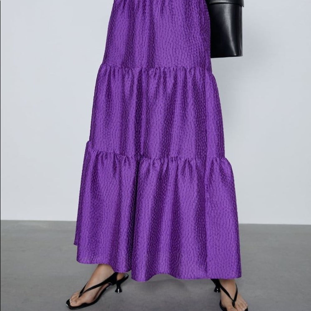 Zara Voluminous purple skirt